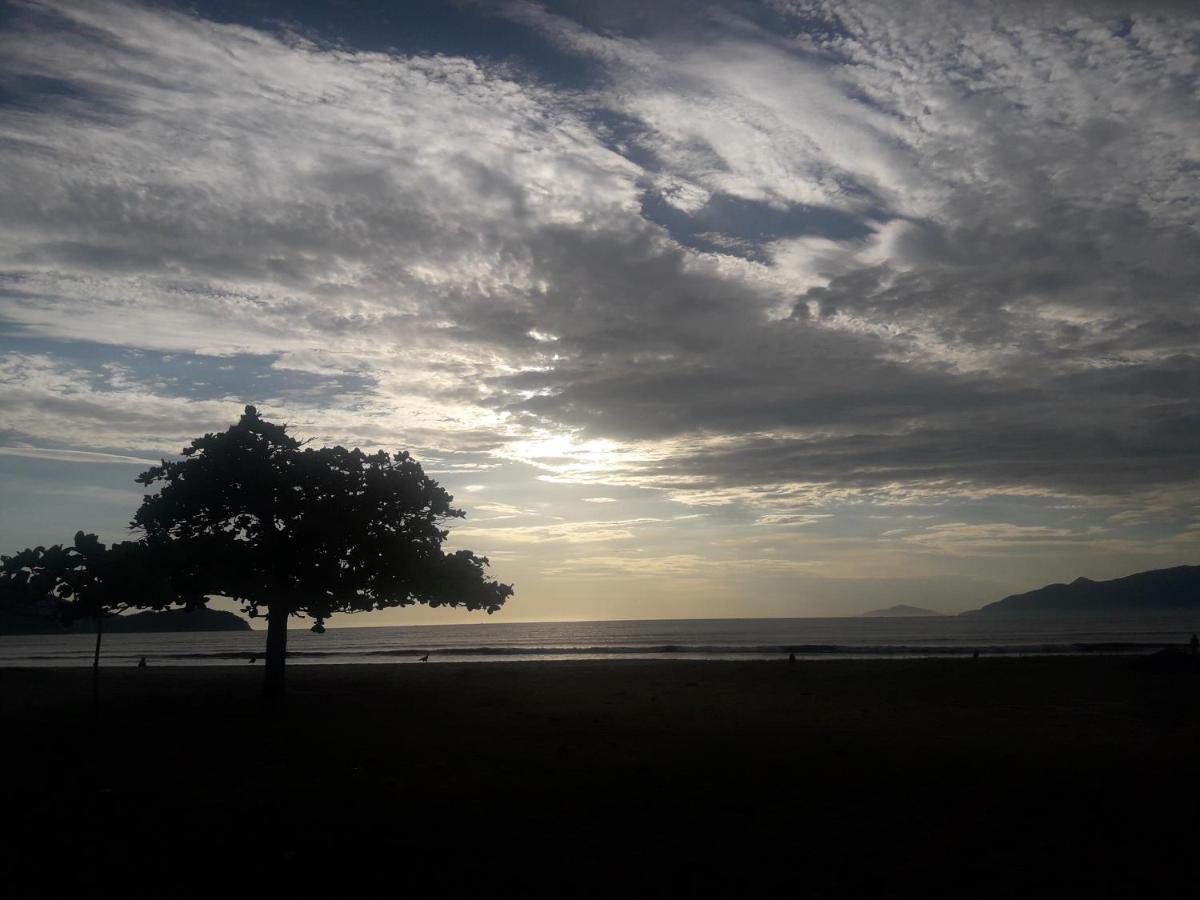 Casa Indaia Bnb - Casa Compartilhada คารากัวตาตูบา ภายนอก รูปภาพ
