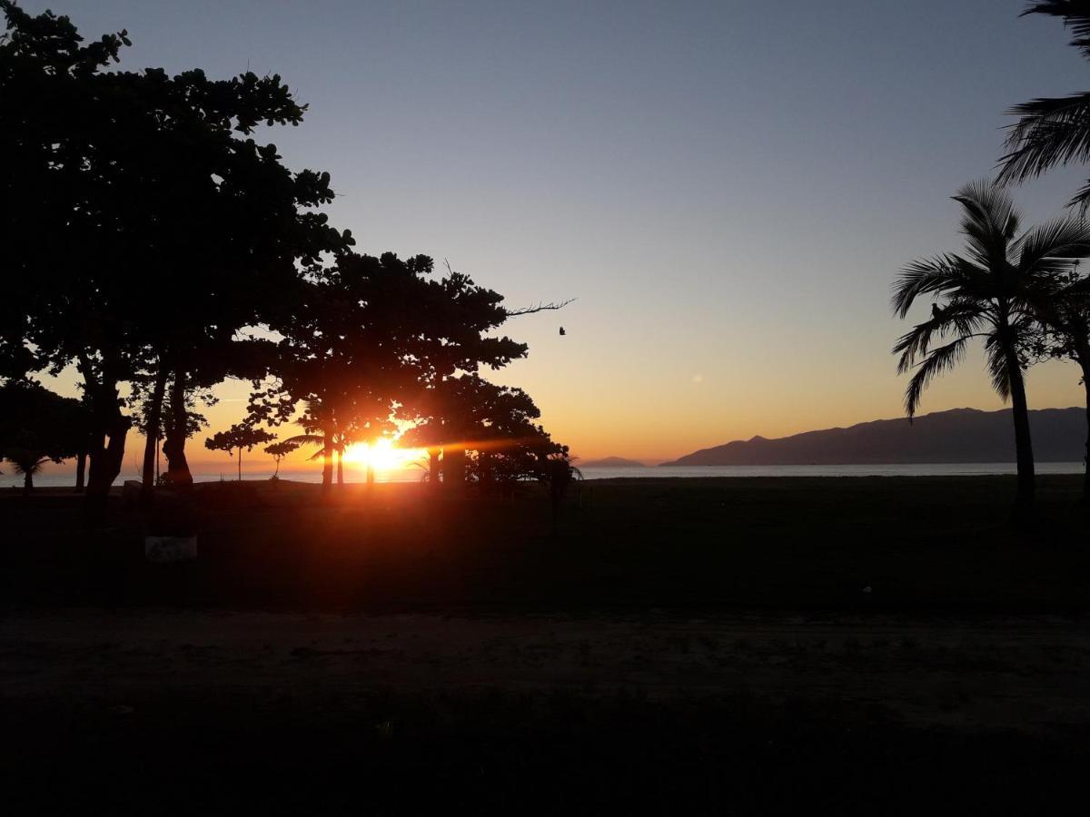 Casa Indaia Bnb - Casa Compartilhada คารากัวตาตูบา ภายนอก รูปภาพ